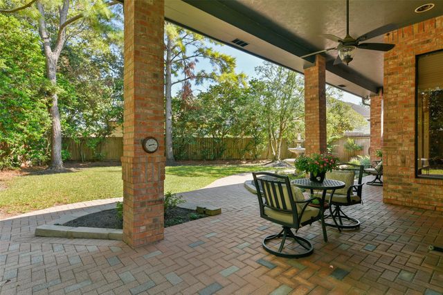 3522 Emerald Falls Court, Houston, TX 77059