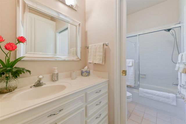 3522 Emerald Falls Court, Houston, TX 77059