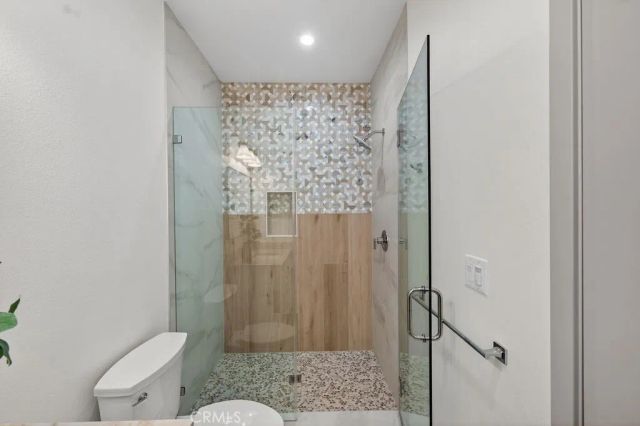 15540 Colorado Avenue, Paramount, CA 90723