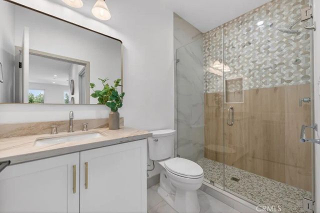 15540 Colorado Avenue, Paramount, CA 90723