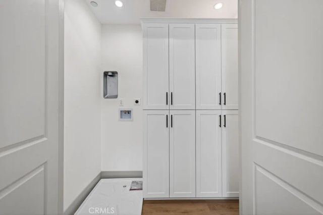 15540 Colorado Avenue, Paramount, CA 90723