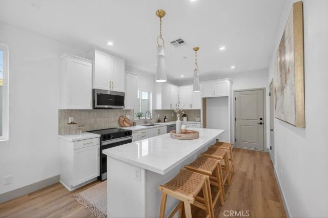 15540 Colorado Avenue, Paramount, CA 90723