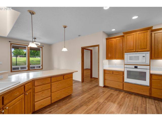 14217 Nw 28TH Pl, Vancouver, WA 98685