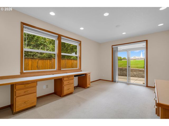 14217 Nw 28TH Pl, Vancouver, WA 98685