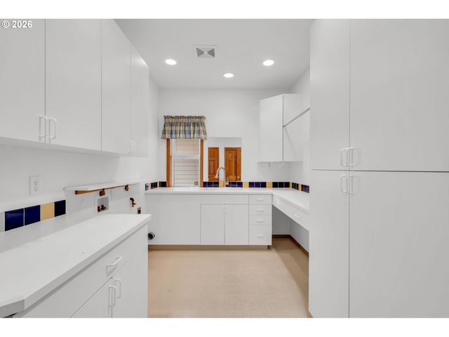 14217 Nw 28TH Pl, Vancouver, WA 98685