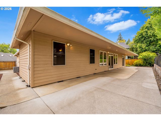 14217 Nw 28TH Pl, Vancouver, WA 98685