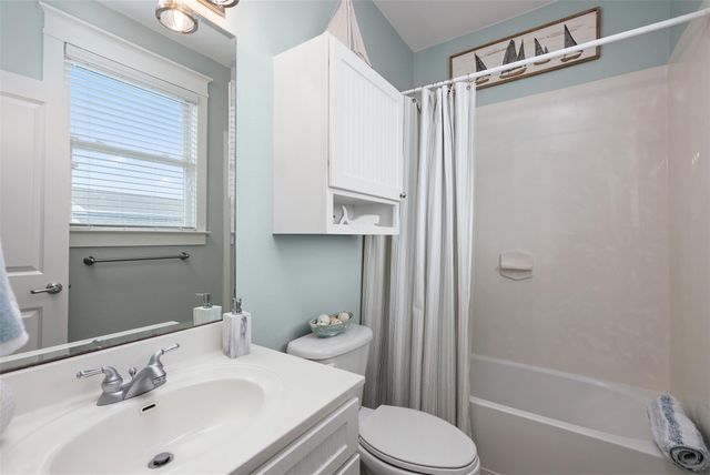 4123 King Rail Circle, Galveston, TX 77554