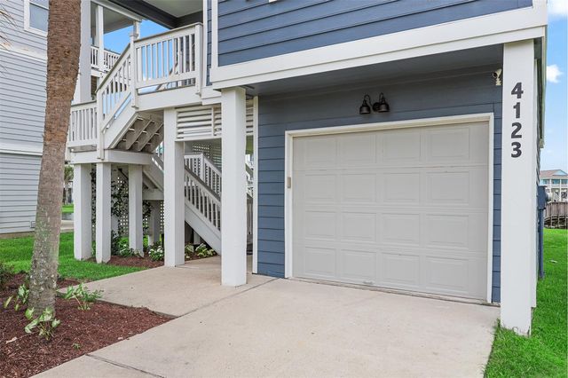 4123 King Rail Circle, Galveston, TX 77554