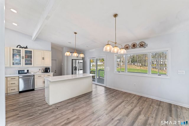 80 Harvey Road, Ridgefield, CT 06877