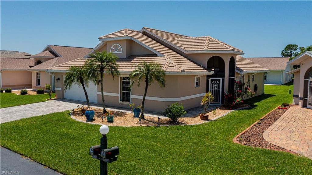 3580 gloxinia DR, NORTH FORT MYERS, FL 33917 — photo 2