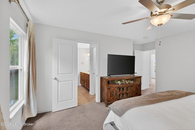1937 Poloview Pl, Louisville, KY 40245
