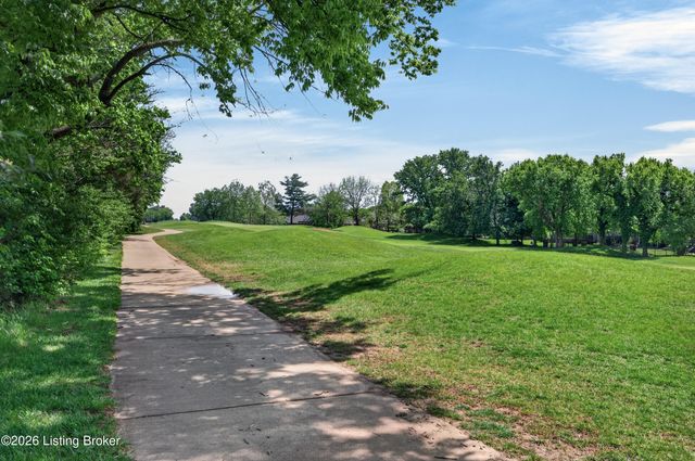 1937 Poloview Pl, Louisville, KY 40245