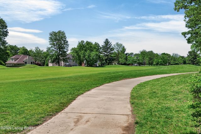 1937 Poloview Pl, Louisville, KY 40245