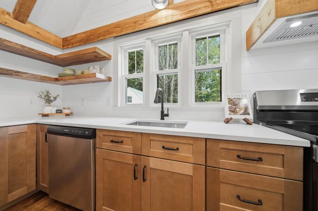12 Academy Road, New Ipswich, NH 03071