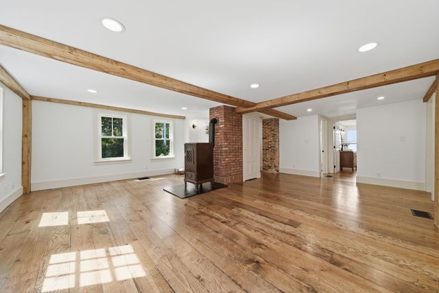 12 Academy Road, New Ipswich, NH 03071