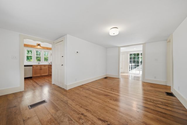 12 Academy Road, New Ipswich, NH 03071