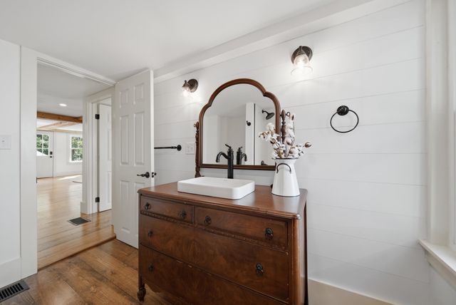 12 Academy Road, New Ipswich, NH 03071