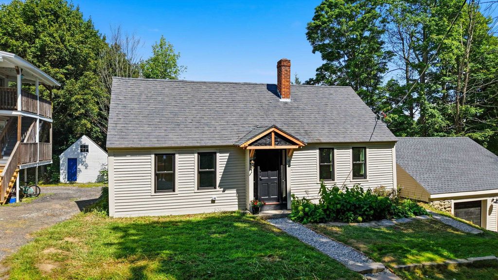 12 Academy Road, New Ipswich, NH 03071