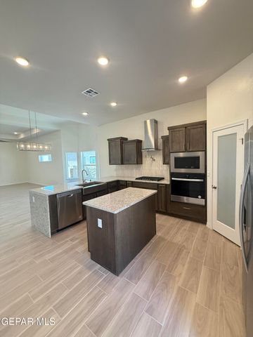 3872 Surmise Street, El Paso, TX 79938