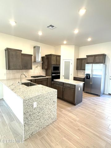 3872 Surmise Street, El Paso, TX 79938