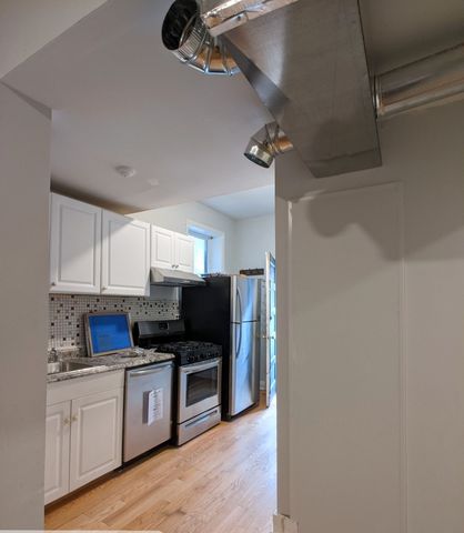 3544 N Halsted Street 1R, Chicago, IL 60657