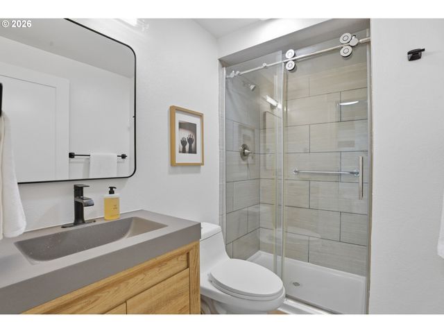 20618 Sw IMPERIAL Ln, Beaverton, OR 97003