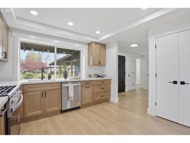 20618 Sw IMPERIAL Ln, Beaverton, OR 97003