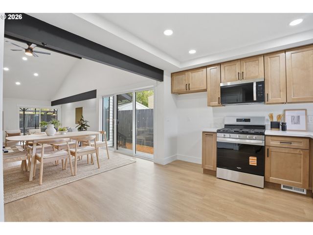 20618 Sw IMPERIAL Ln, Beaverton, OR 97003