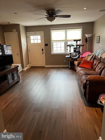 467 KINGSLEY ST, Philadelphia, PA 19128