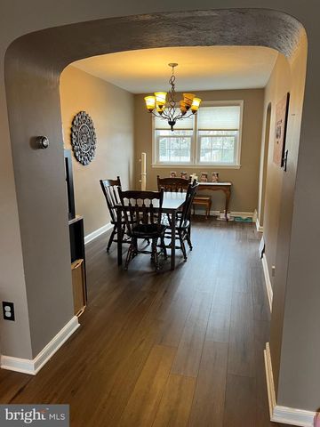 467 KINGSLEY ST, Philadelphia, PA 19128