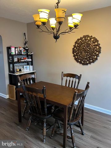 467 KINGSLEY ST, Philadelphia, PA 19128