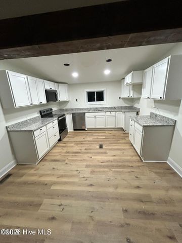 1178 Cyprus Street SW, Supply, NC 28462