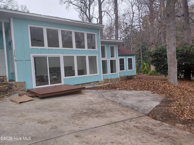 1178 Cyprus Street SW, Supply, NC 28462
