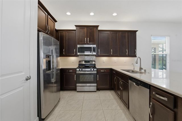 30588 CHESAPEAKE BAY DRIVE, Wesley Chapel, FL 33543