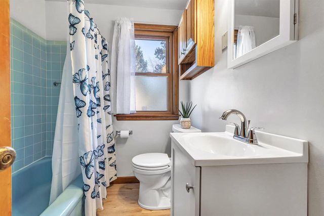 1707 11TH AVENUE, Green Bay, WI 54304