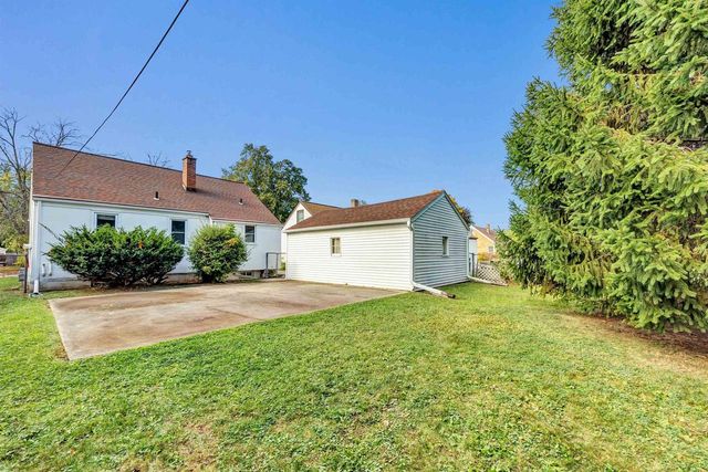 1707 11TH AVENUE, Green Bay, WI 54304