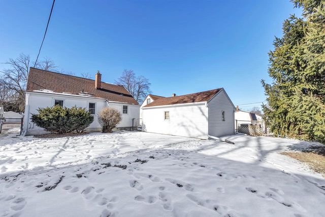 1707 11TH AVENUE, Green Bay, WI 54304