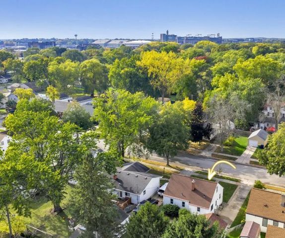 1707 11TH AVENUE, Green Bay, WI 54304