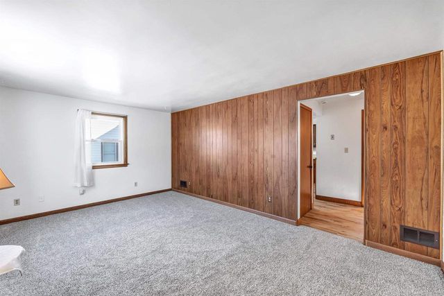 1707 11TH AVENUE, Green Bay, WI 54304