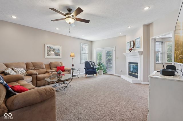 8091 Creek Way, Avon, IN 46123