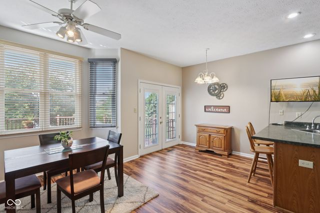 8091 Creek Way, Avon, IN 46123