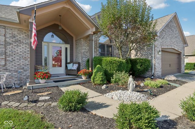 8091 Creek Way, Avon, IN 46123