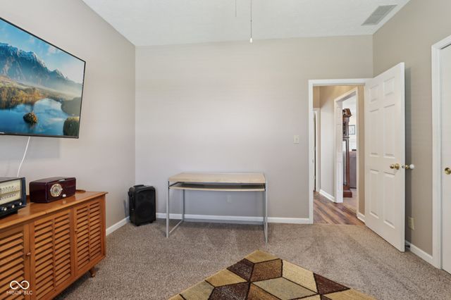 8091 Creek Way, Avon, IN 46123