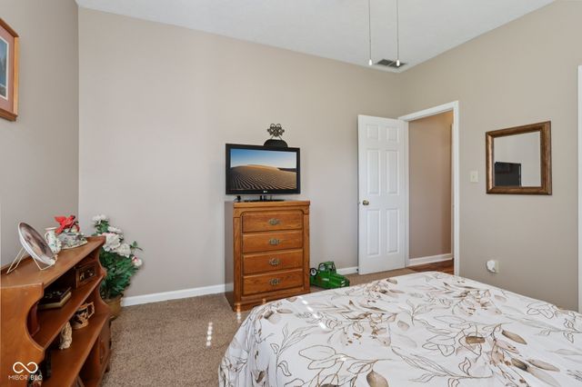 8091 Creek Way, Avon, IN 46123