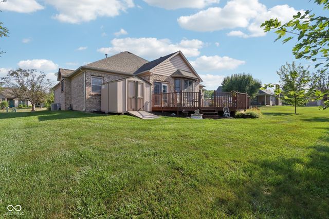 8091 Creek Way, Avon, IN 46123