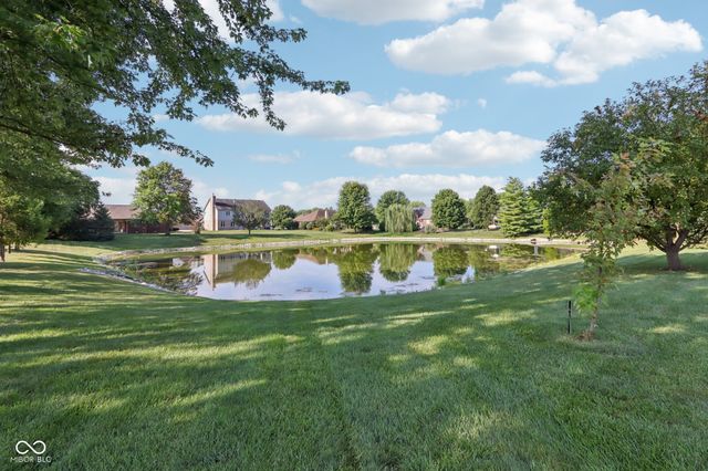 8091 Creek Way, Avon, IN 46123