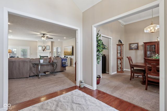 8091 Creek Way, Avon, IN 46123