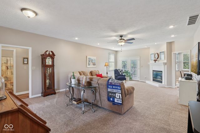 8091 Creek Way, Avon, IN 46123