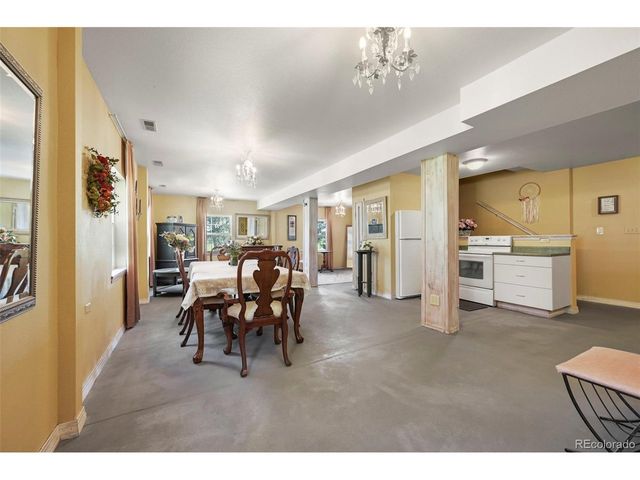 17104 Goshawk Rd E, Colorado Springs, CO 80908