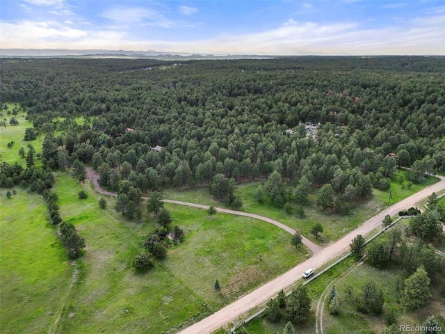 17104 Goshawk Rd E, Colorado Springs, CO 80908